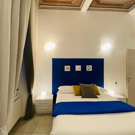 Alla Casa Rosa Al Mare- Centrale A Di Fronte Al Mare- Emozionante- Garage Privato Gratuito A 800 Mt- Aria Condizionata-Wifi Rapallo Buitenkant foto