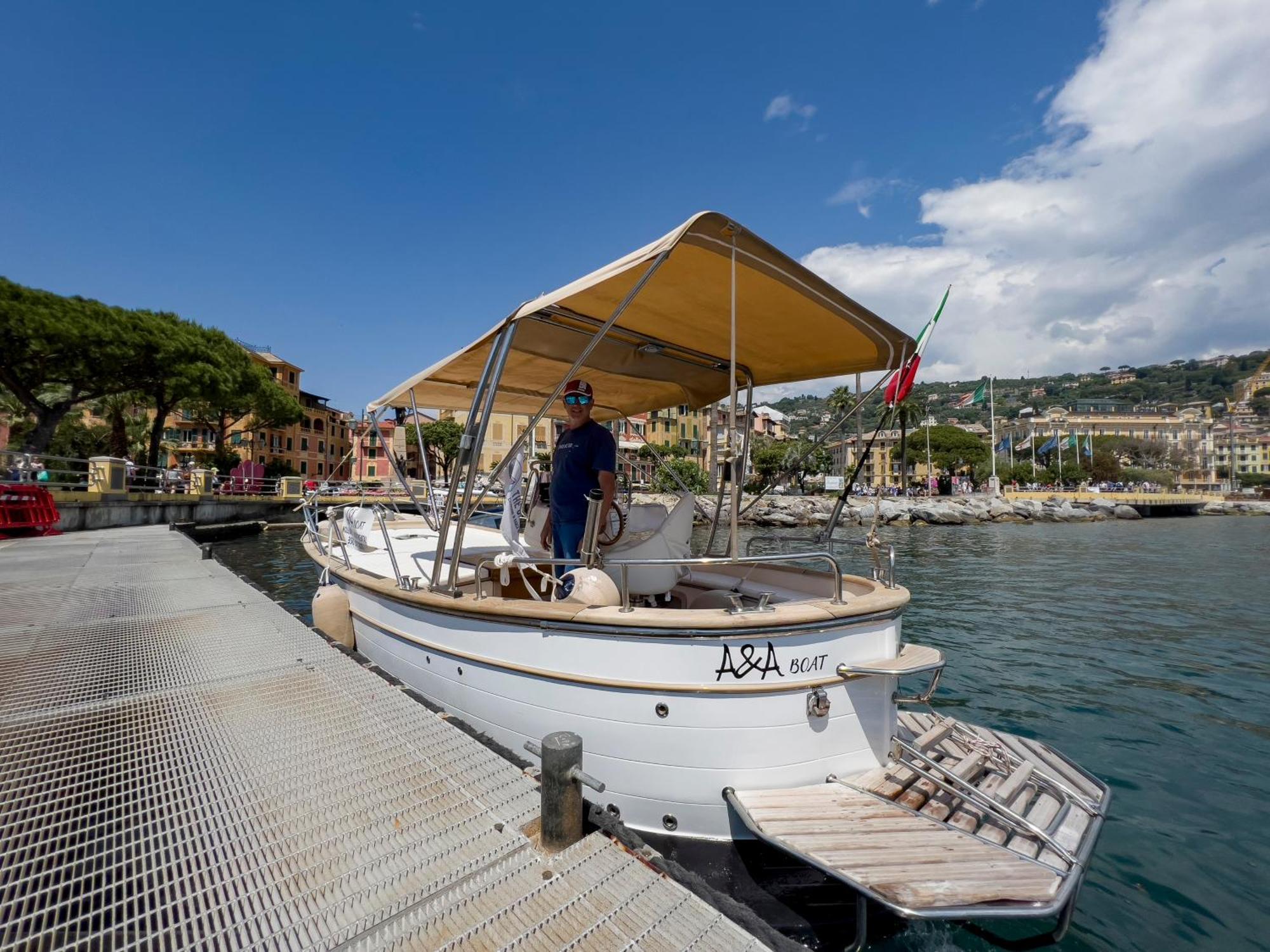 Alla Casa Rosa Al Mare- Centrale A Di Fronte Al Mare- Emozionante- Garage Privato Gratuito A 800 Mt- Aria Condizionata-Wifi Rapallo Buitenkant foto