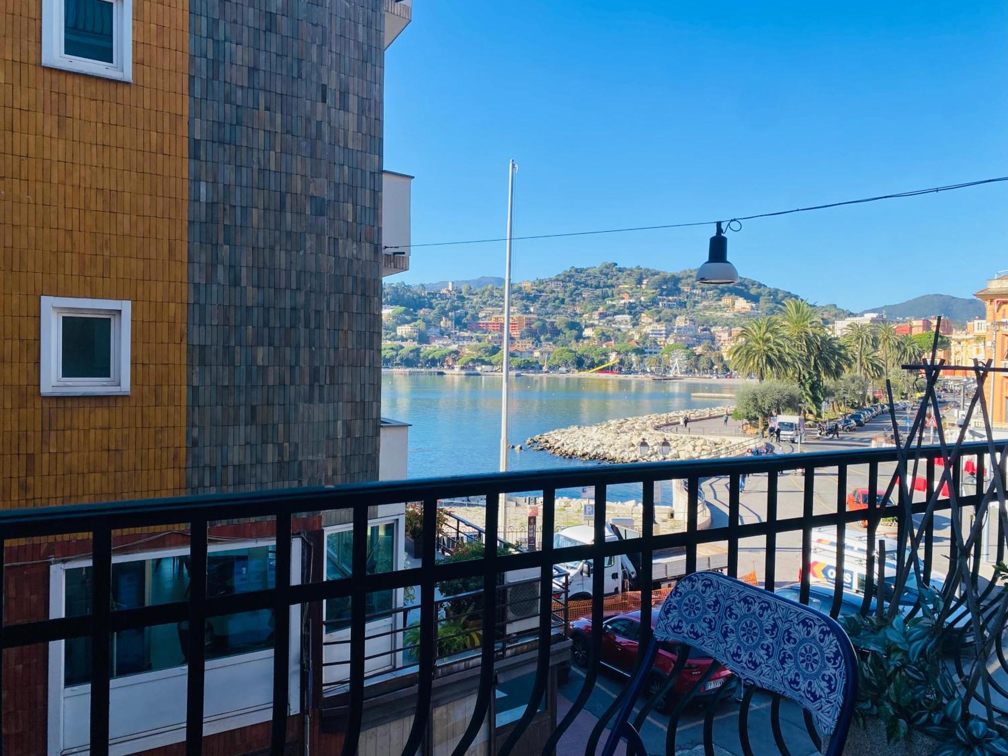Alla Casa Rosa Al Mare- Centrale A Di Fronte Al Mare- Emozionante- Garage Privato Gratuito A 800 Mt- Aria Condizionata-Wifi Rapallo Buitenkant foto