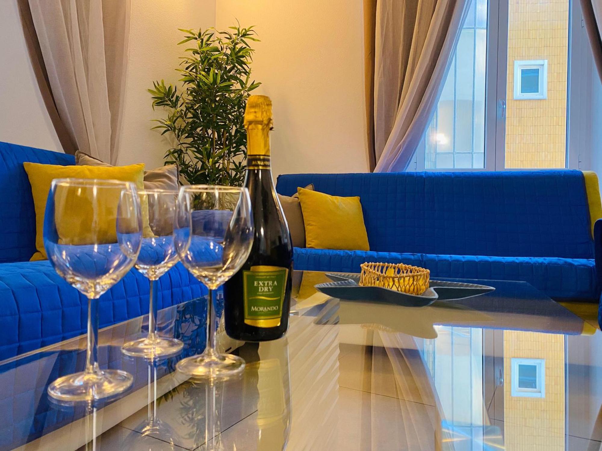 Alla Casa Rosa Al Mare- Centrale A Di Fronte Al Mare- Emozionante- Garage Privato Gratuito A 800 Mt- Aria Condizionata-Wifi Rapallo Buitenkant foto