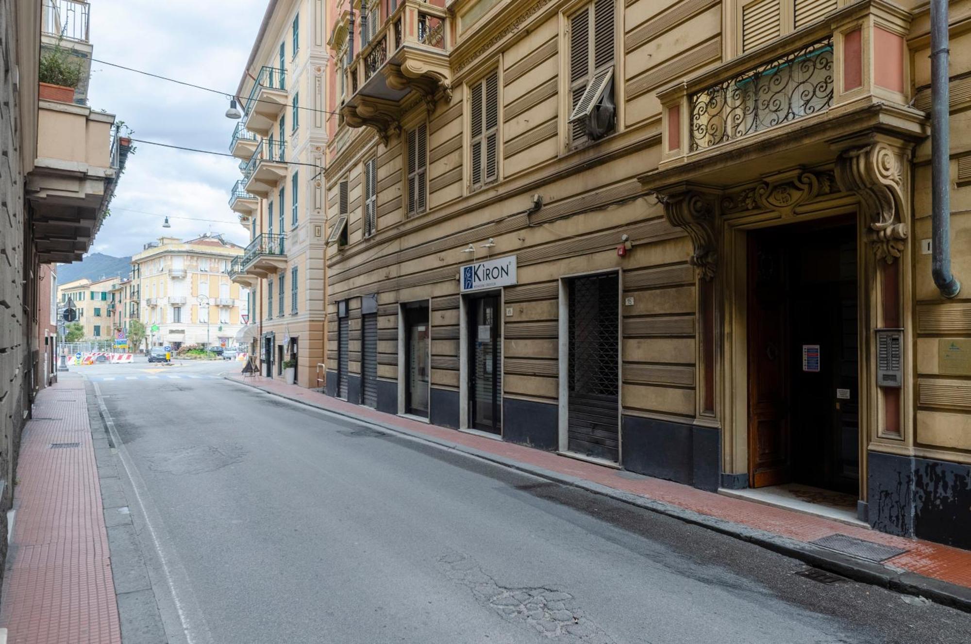 Alla Casa Rosa Al Mare- Centrale A Di Fronte Al Mare- Emozionante- Garage Privato Gratuito A 800 Mt- Aria Condizionata-Wifi Rapallo Buitenkant foto